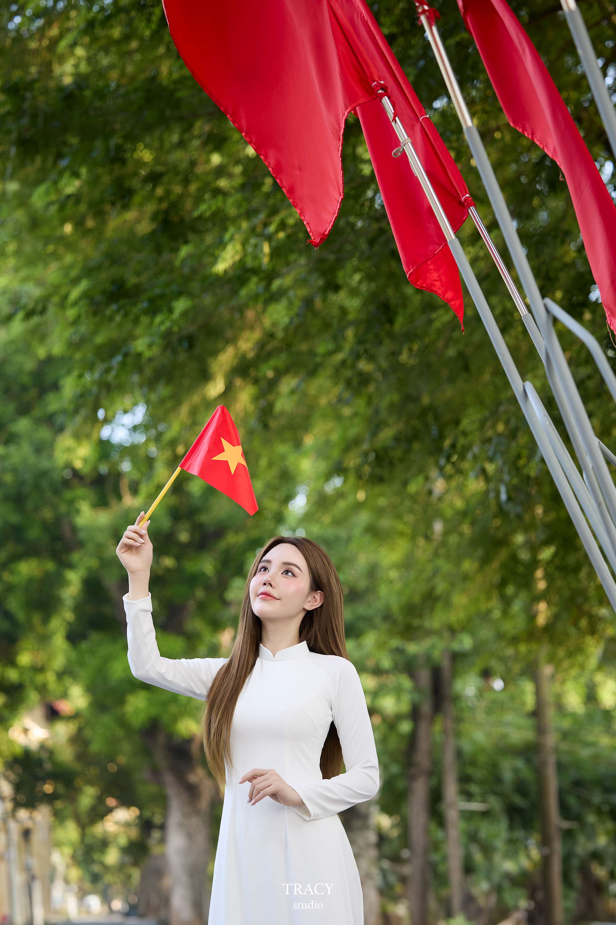 frontend/img/gallery/tinh-khoi-ao-dai-viet/tracy-studio-chup-ao-dai-lang-bac (11).jpg